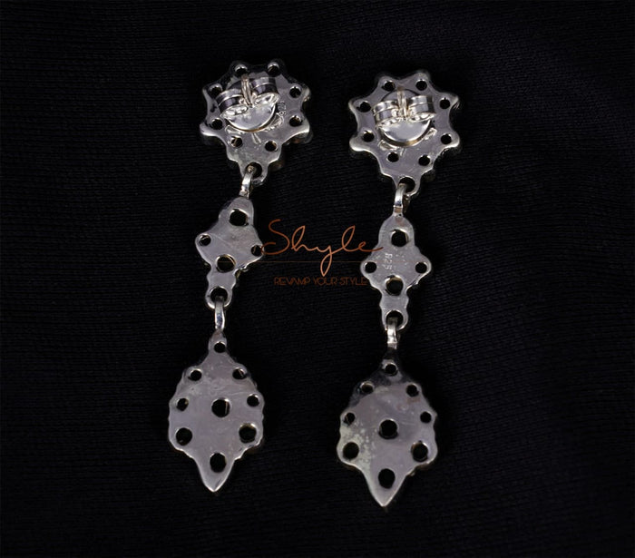 Essence Flower Motif Leaf Drop Earrings back