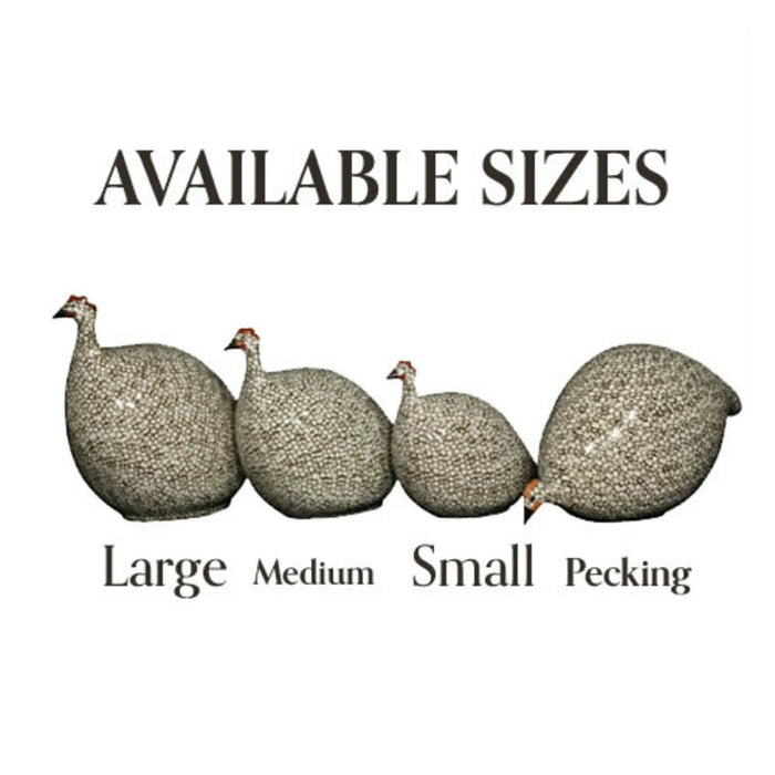 Handmade in the South of France, three guinea hens from Les Ceramiques de Lussan appear alongside a ceramic mug. The largest is 24 cm, the medium 20 cm, and the small 17 cm; all stand against a gray background with French labels. The mug's height is 8.5 cm.