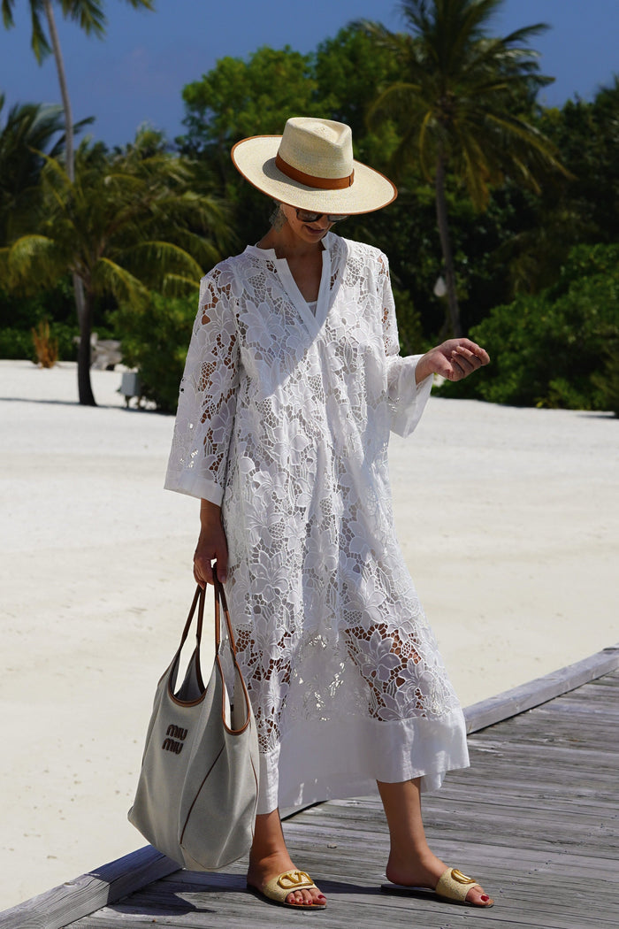 Luana Dress in White Lace 🖤