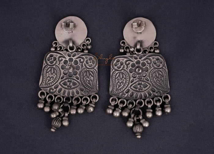 Mizoya Daana Art Motif Intricate Earrings