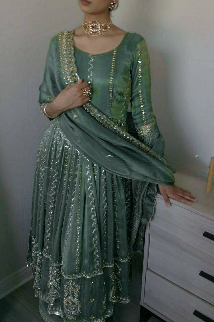 Sparkling Serenity: The Perfect Ensemble