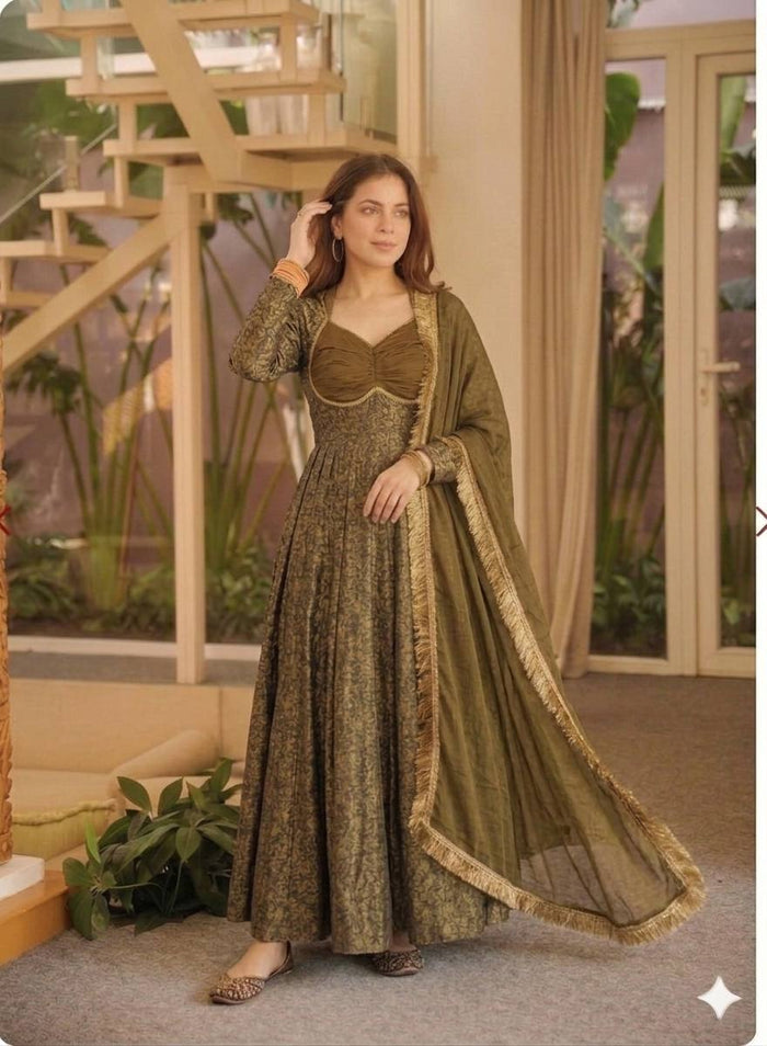 Timeless Anarkali Suit for Festive Celebrations